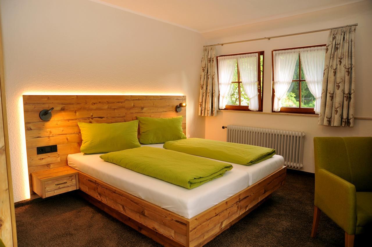 Hotel Gasthaus Zum Hirschen ซีมอนส์วัลด์ ภายนอก รูปภาพ